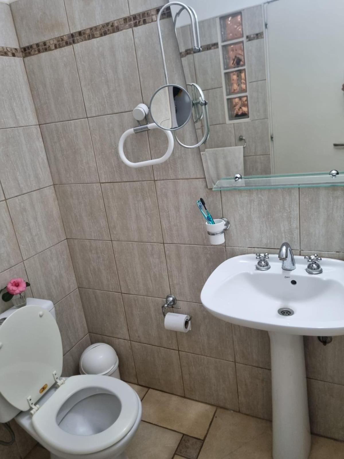 Dpto Hipolito Yrigoyen Apartment